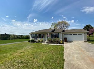 101 Wintergreen Dr, Madisonville, TN 37354