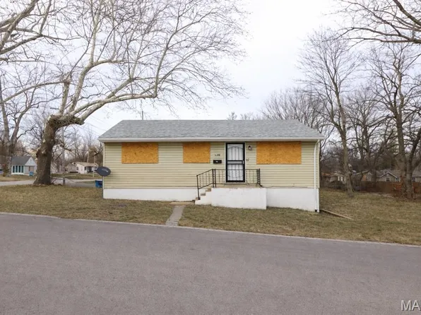 6300 Evergreen Blvd, Saint Louis, MO 63134