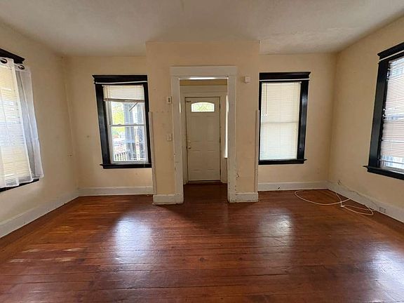 5th image of 94 Lilac St #1