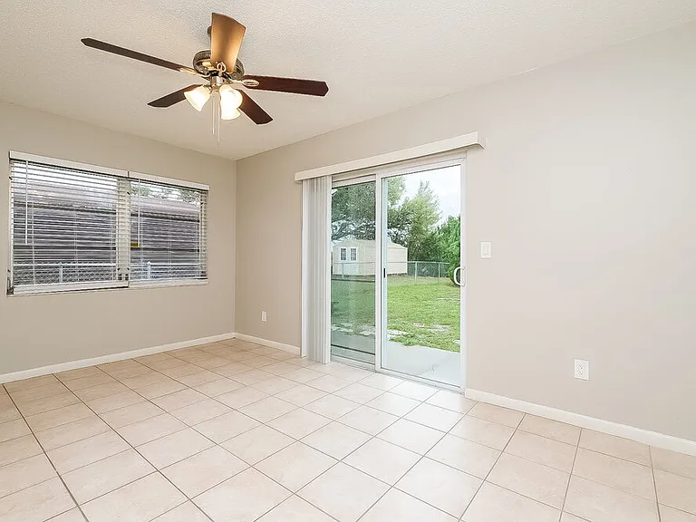 9350 Bayside Ct — Photo 8