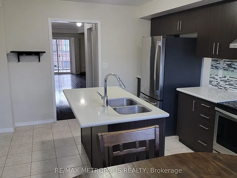 11 Valliere Dr — Photo 8