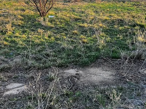 300 E Travis St, Baird, TX 79504