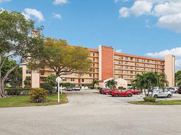 2nd image of 14575 Bonaire Boulevard #403