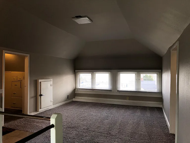 Apartment F Loft Bedroom 2