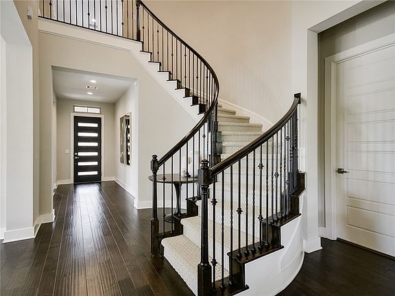3rd image of 10900 Twisted Elm Dr