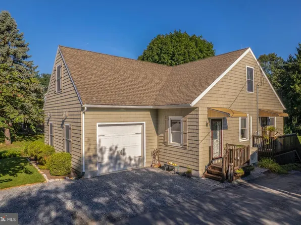 469 Roxbury Rd, Shippensburg, PA 17257