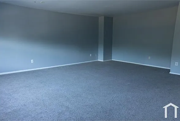 7920 Meadow Spring Ln — Photo 4