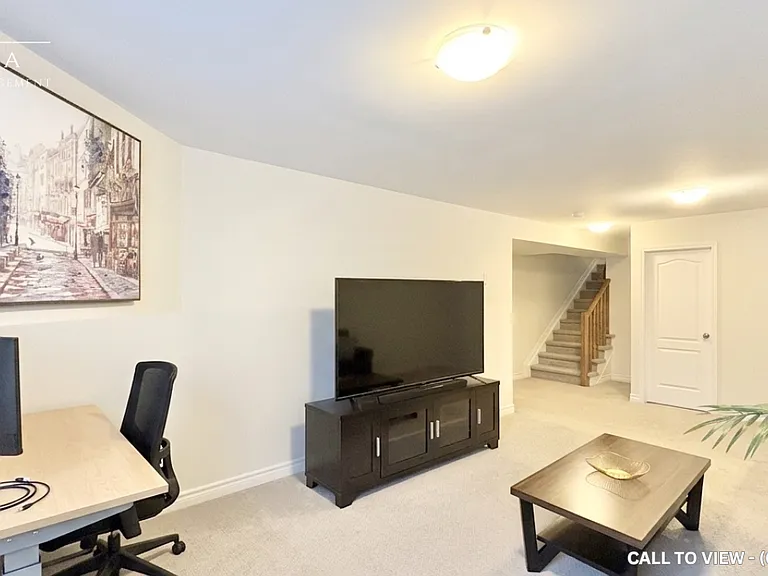 526 Muscari St — Photo 8