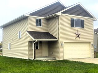 2224 4th Ave SW, Minot, ND 58701