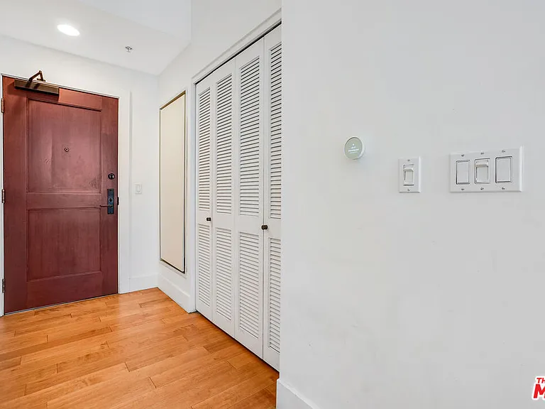 460 S Spring St #512 — Photo 26