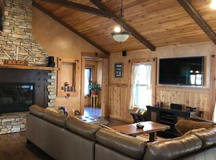 1232 Fox Farm Rd, Big Bear, CA 92314