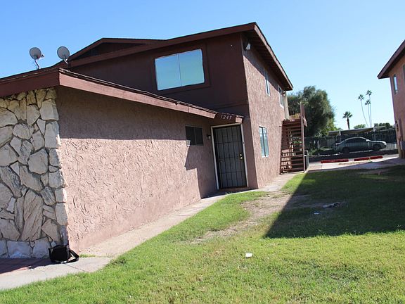 4th image of 1245 W 20th Pl