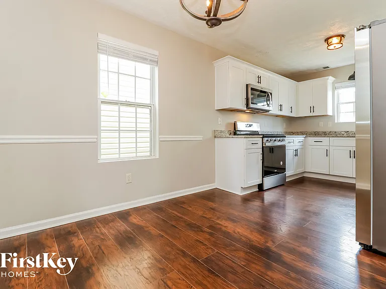 4015 Mission Way — Photo 5