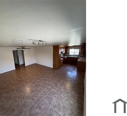 9004 S San Pedro St — Photo 3