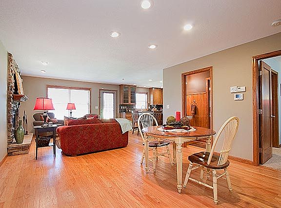 4th image of 285 Brimhall St