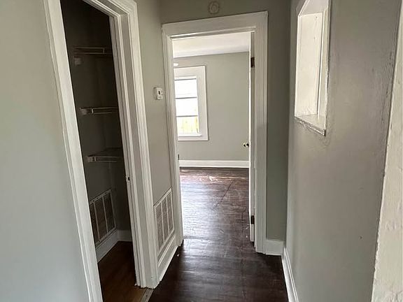 4th image of 5707 37th St N #A