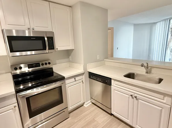 255 Evernia St, West Palm Beach, FL