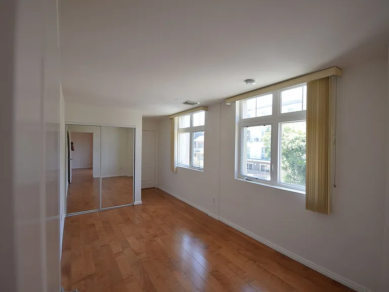 12222 Wilshire Blvd #208 — Photo 7