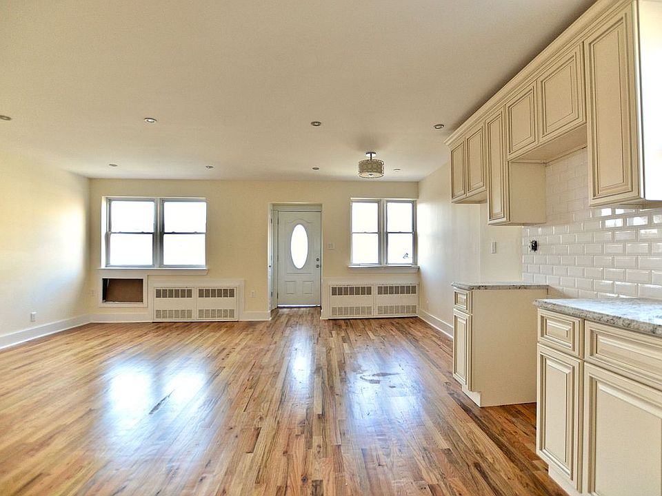 1st image of 8412 Avenue