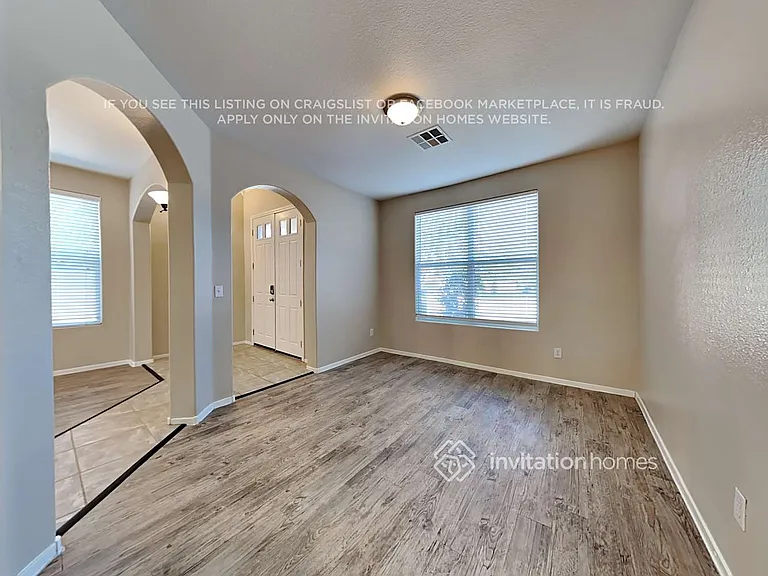 255 Palmarosa St — Photo 6