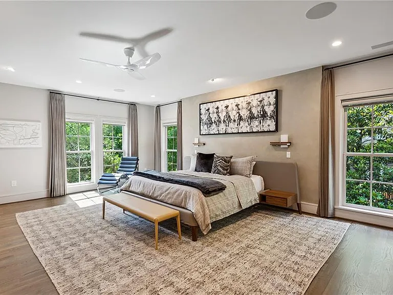 2525 Peachtree Rd NE #32 — Photo 23
