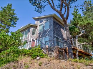 32404 J Pl, Ocean Park, WA