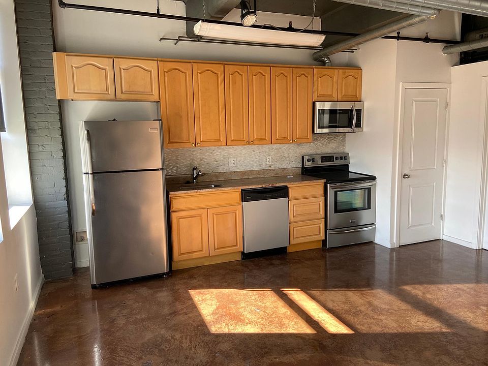 1st image of 1701 N 6th St Unit 304