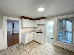 341 Hanover St APT 3, Manchester, NH 03104