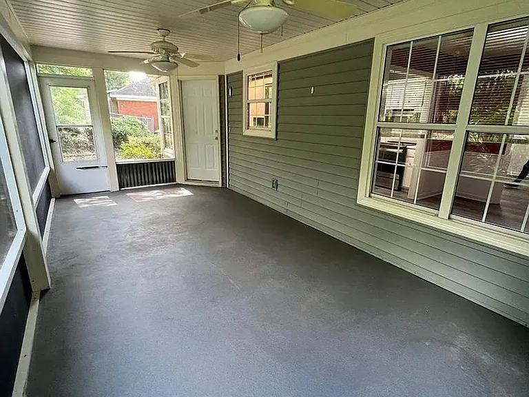 2945 Pointewest Dr — Photo 16