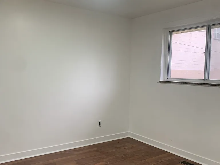 1092 Fennell Ave E #1 — Photo 6