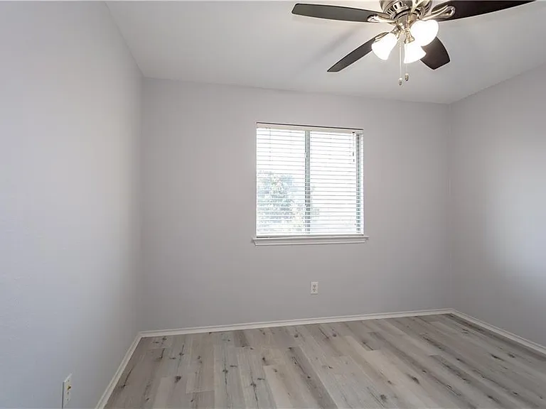 2917 Bernardino Cv — Photo 12