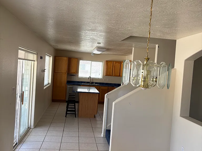 37 Cruces Loop — Photo 3