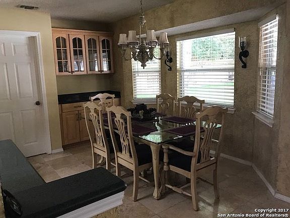 3rd image of 19802 Encino Valley Cir