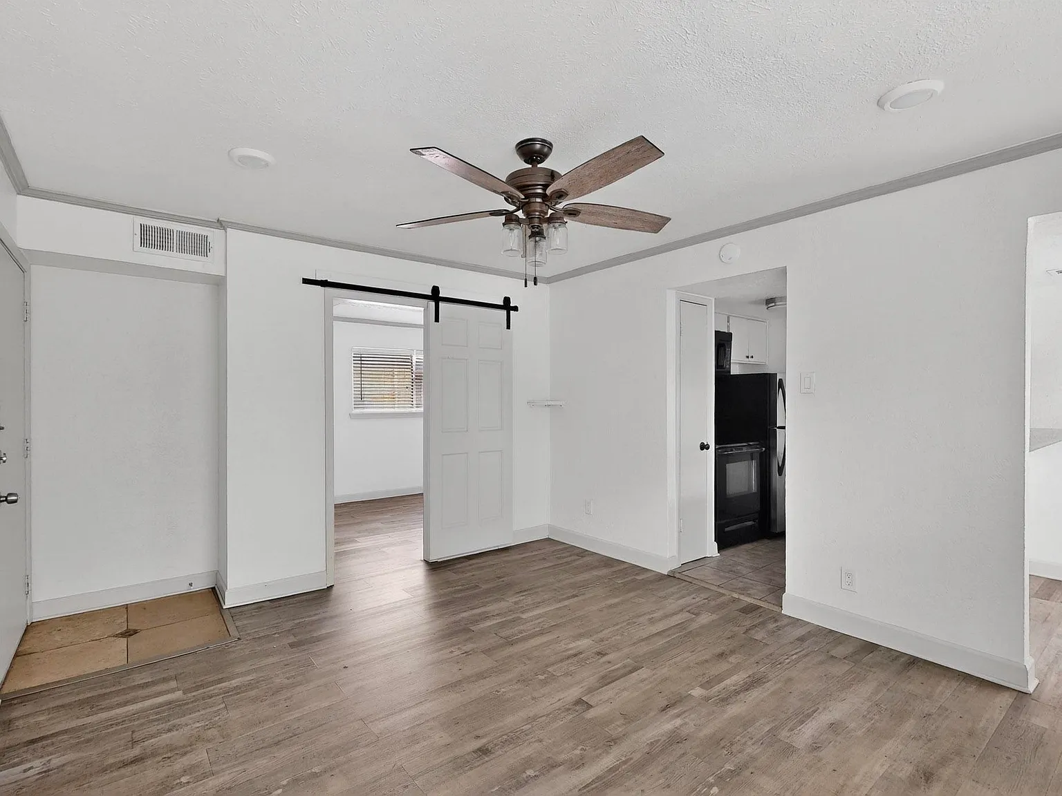 1 bed, 575 sqft, $1,295 — Photo 1