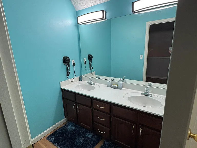 5746 Eagleston Dr — Photo 30