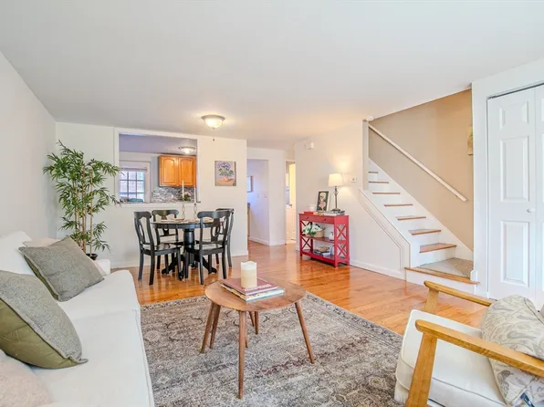 156 Kingston St #156, North Andover, MA 01845
