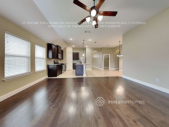 3rd image of 905 McLynn Ct