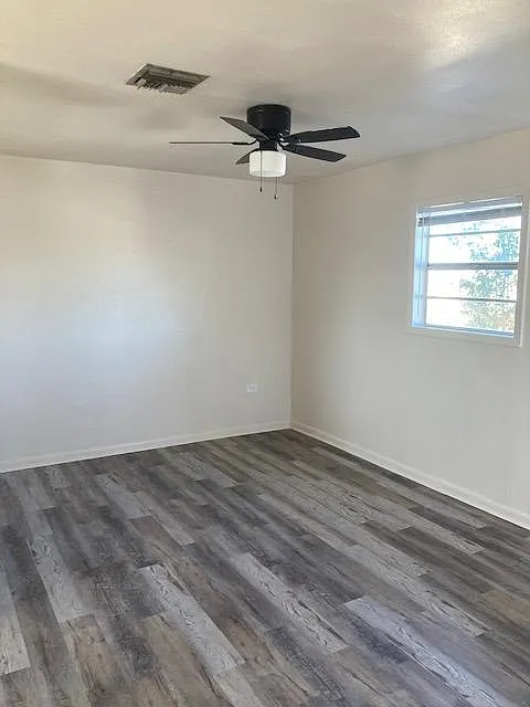 Building Photo - 1415 Himalaya Ave #9