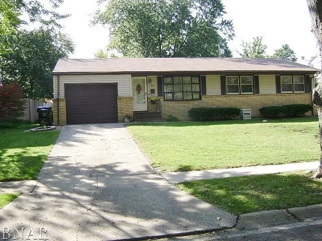 327 Hillside Ct photo 1