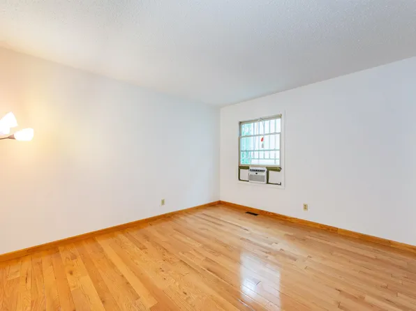 553 Ocean Avenue image 12 of 27