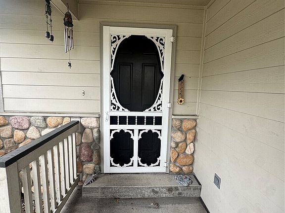 3rd image of 10001 Beth Court SE