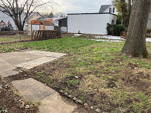 3rd image of 519 Tompkins St