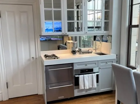 170 West 74th Street image 6 of 17