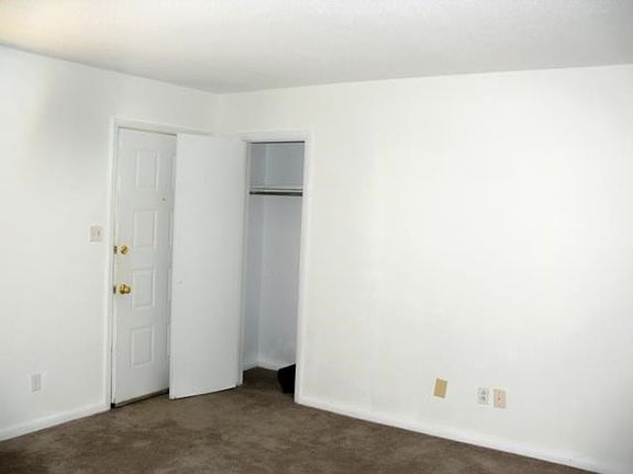 4th image of 130 S Estes Dr APT J5
