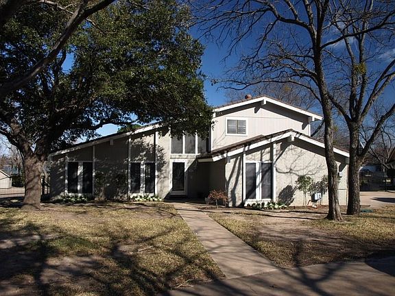 Front view of 301 Timberlake Drive