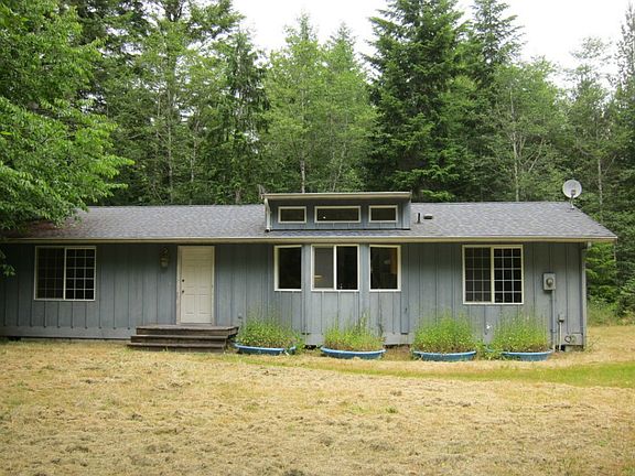3rd image of 440 Toonerville Dr NE