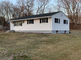 5 Robin Ln, Cromwell, CT 06416