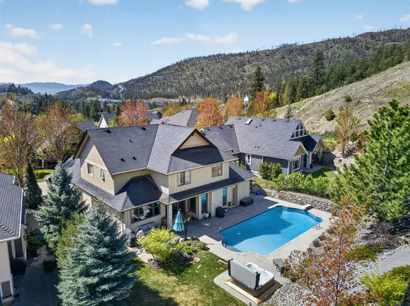 1996 Twin Ridge Ct, Kelowna, BC V1V 2X8