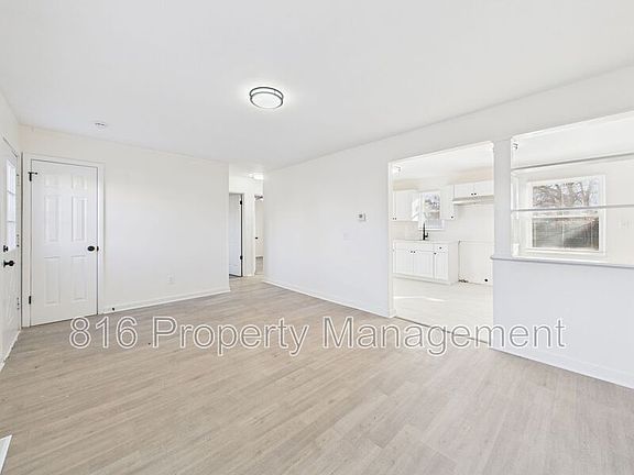 3rd image of 5017 Dodson Ave
