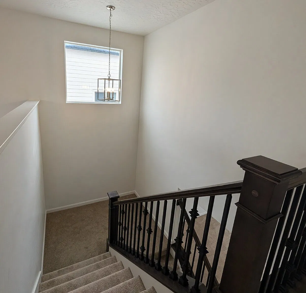 2123 N Wallflower Drive — Photo 2